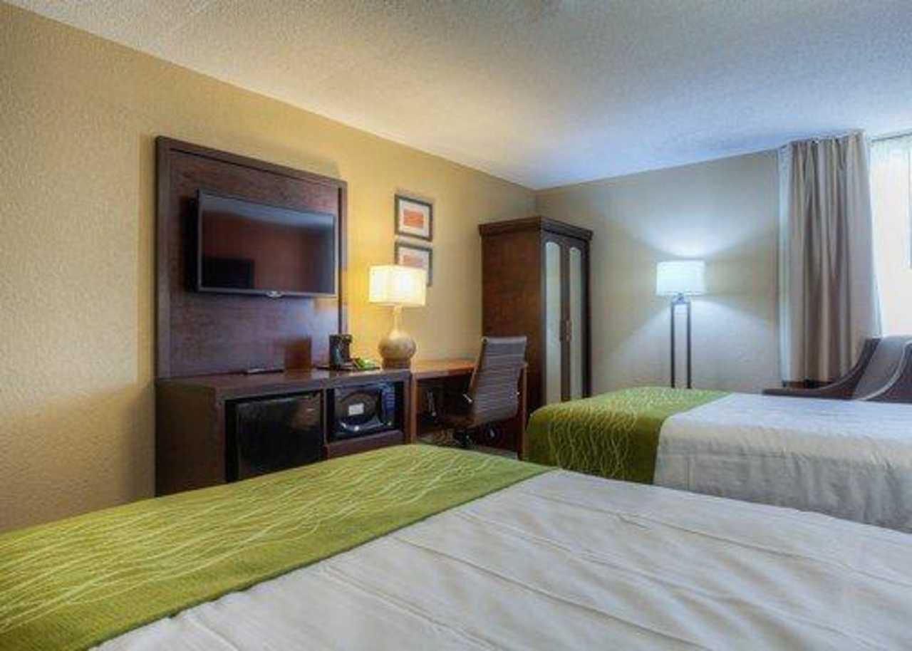 Comfort Inn & Suites Evansville Airport Exterior photo